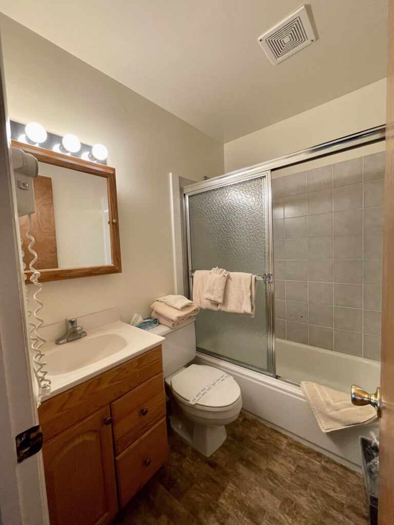Royal Atlantic Beach Resorts - Bathroom