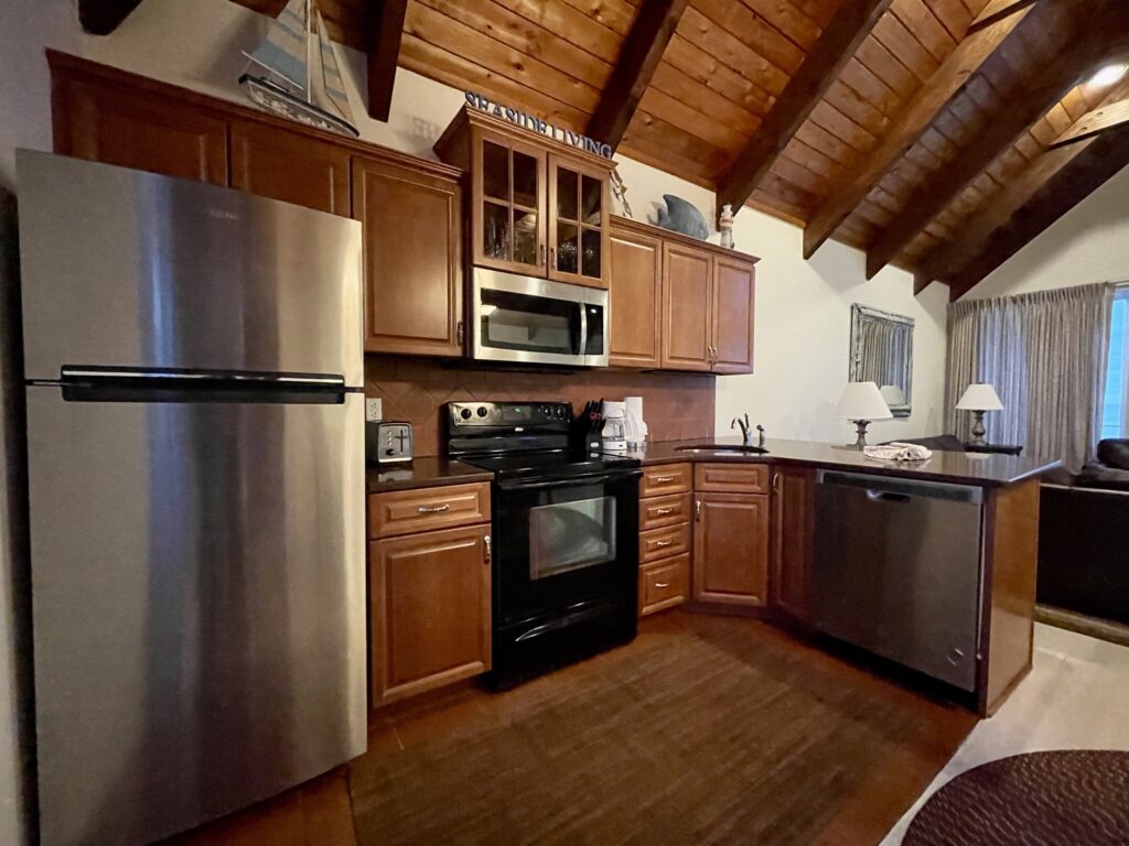 Royal Atlantic Beach Resorts - Kitchen