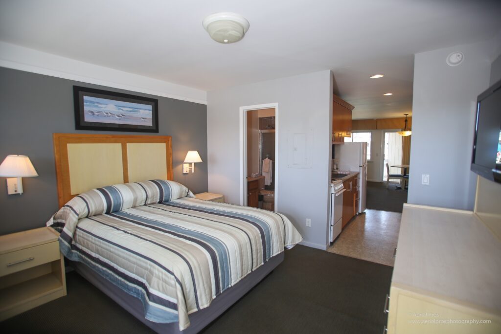 Royal Atlantic Beach Resorts - North-Room 233 Bedroom